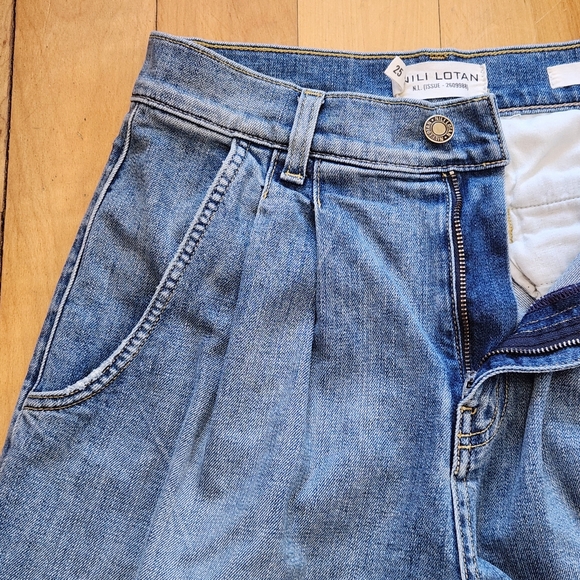 Nili Lotan Flora Pleated Front Wide Leg Jeans in Faded Wash - 25 - Picture 5 of 12